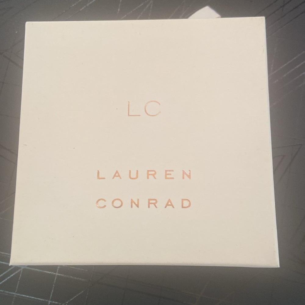 Lauren Conrad earrings - 5 pairs - Picture 4 of 4